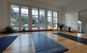 Gabriele Pradel Yoga • Coaching