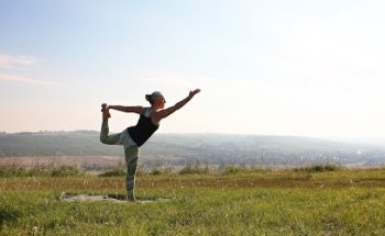 Sukhada yogasalon, Ringana