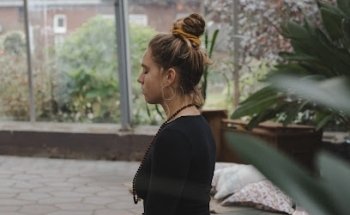 YOGARAUM - Namasté Ina