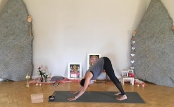 Yoga mit Meena Das Sharma
