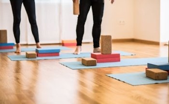 YOGA Sebastian Uhl Limburgerhof