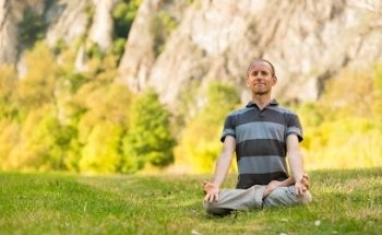 NetYoga | Online Iyengar Yoga Livekurse