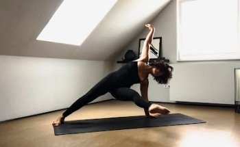 INDRA LEIBIG YOGA
