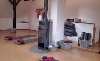 Yoga Home Quelkhorn