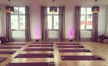 Yogaflower - Vinyasa Power Yoga / Kinderyoga Schorndorf