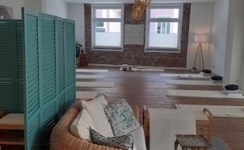 Yogaschule / Psychologische Praxis