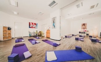 Yoga und Pilates - Sabine Diehl, Beratung für Sport und Gesundheit