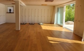 MOKSHA YOGA - STUDIO FÜR IYENGAR YOGA