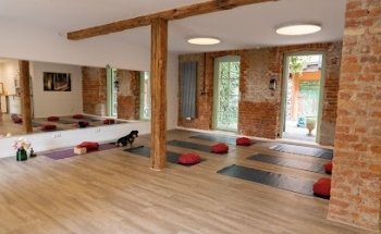 Nonaro yoga & horses