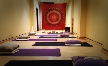 OMKUNDALINI ZARAUTZ, Centro de Yoga y Kinesiología