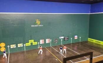 Fronton Astelena