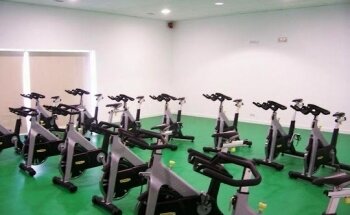 Polideportivo Municipal de Olite / Erriberriko Udal Kiroldegia