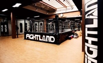 FIGHTLAND MADRID-AZCA