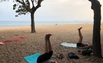 Yoga en la Playa de Pineda de Mar
