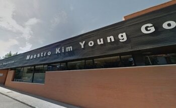 Complejo Deportivo Mejostilla: Kim Young-Goo