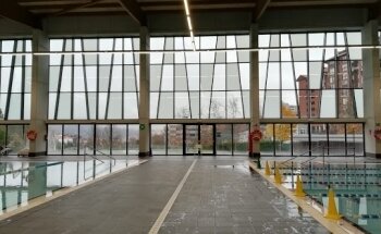 Intxaurrondo Udal Kiroldegia / Polideportivo Municipal Intxaurrondo