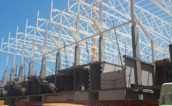 Complejo poliesportiu nou moles