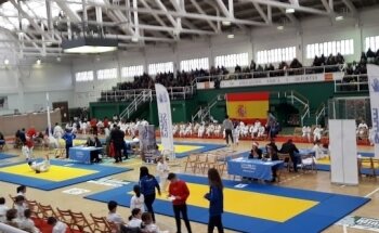 Pabellón y Piscina de Batallones