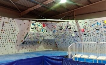 Rocodrom Boulder Balaguer / Climbing Gym Balaguer