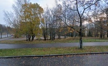 Ahvenisjärven jalkapallokentän parkkipaikka