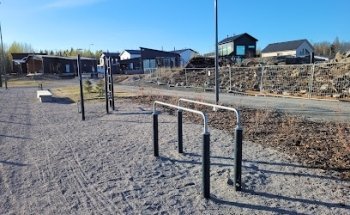 Tervaslammenpuisto Street Workout / Outdoor Gym