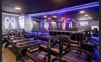 Snakeandtwist LagreeFitness