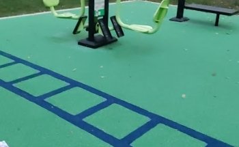 Zone d'agrès de fitness