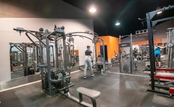 Planète Fitness - Salle de sport Nimes Séverine