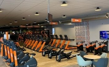 Basic-Fit Cusset Rue des Bartins