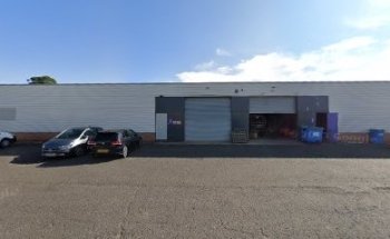 HINSON FITNESS CENTRE & GYM C.I.C.