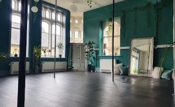 Eve's Pole dance and Yoga (epYc) Pontypool
