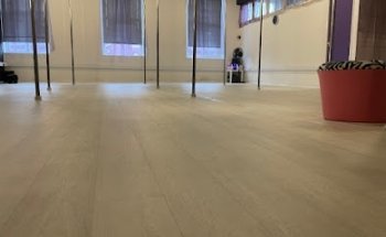 Pole Dance Studio by Nat