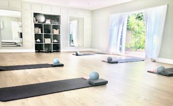 Charlotte Hunter Pilates