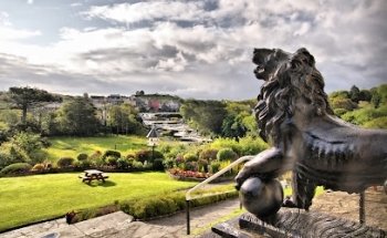 Falls Hotel & Spa