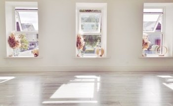 Moons YOGA Loft