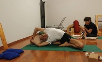Yoga Studio Shanti - Iyengar Yoga