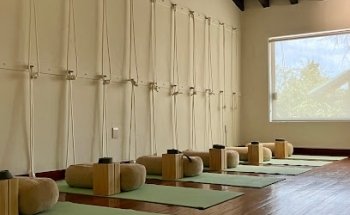 Yoga Bonito