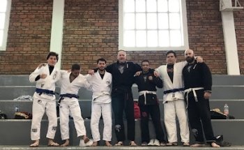 Academia de Jiu Jitsu Renato Tavares Tingüindin