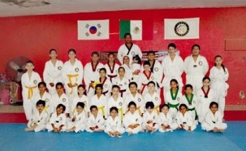 In Duk Taekwondo Leones