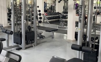 Ares fitness y gimnasio