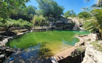 El ojo de agua posas