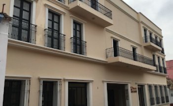 Hotel Plaza Tenám