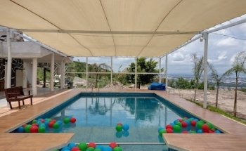 Casa de campo con alberca y habitaciones Teresa García