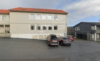 FLORA YOGA & VELVÆRE STUDIO