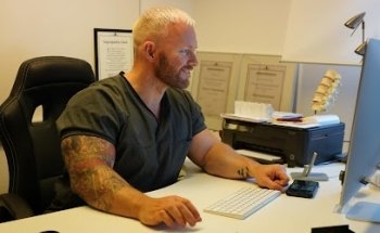 NapraTech Askøy Naprapatklinikk by TCA