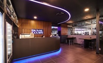 Du Val Clubs