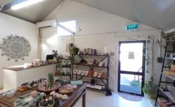 Yoga & Oils - Yoga, Crystals & Essential Oils