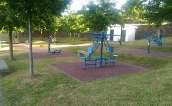 Parque Infantil E De Ginastica Ao Ar Livre