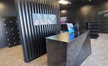 AKT