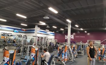 Crunch Fitness - Corona